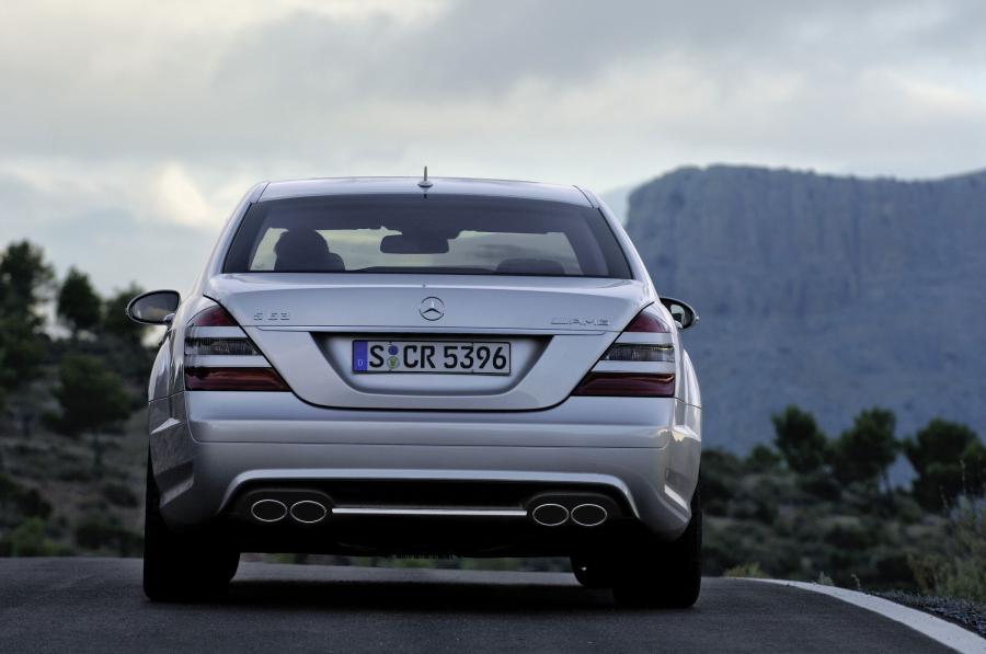  Mercedes-Benz S63 AMG 2007 года  (фото 3 из 11)